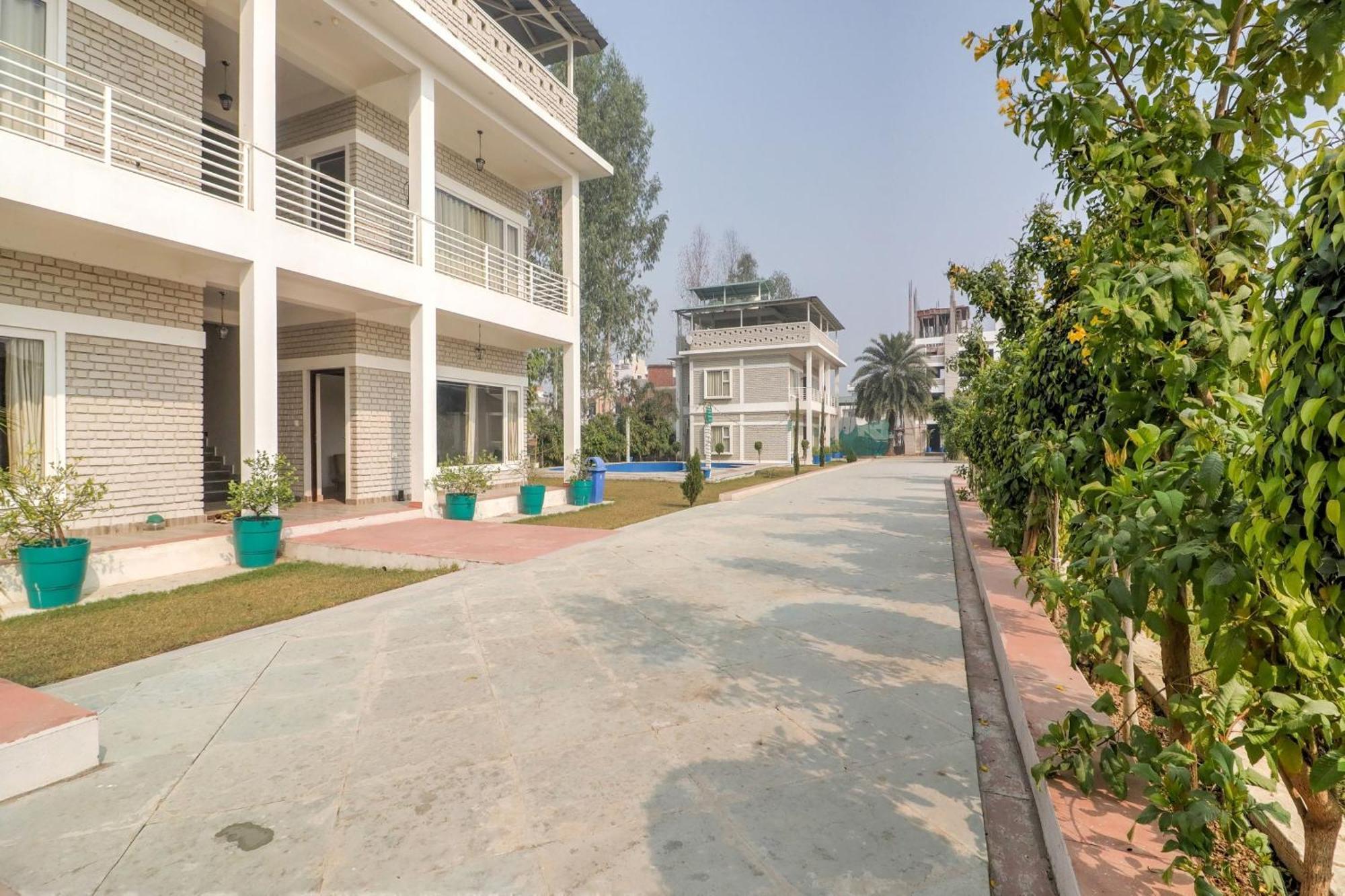 Townhouse Amaraa Farms Near Lulu Hypermarket Лакхнау Екстер'єр фото