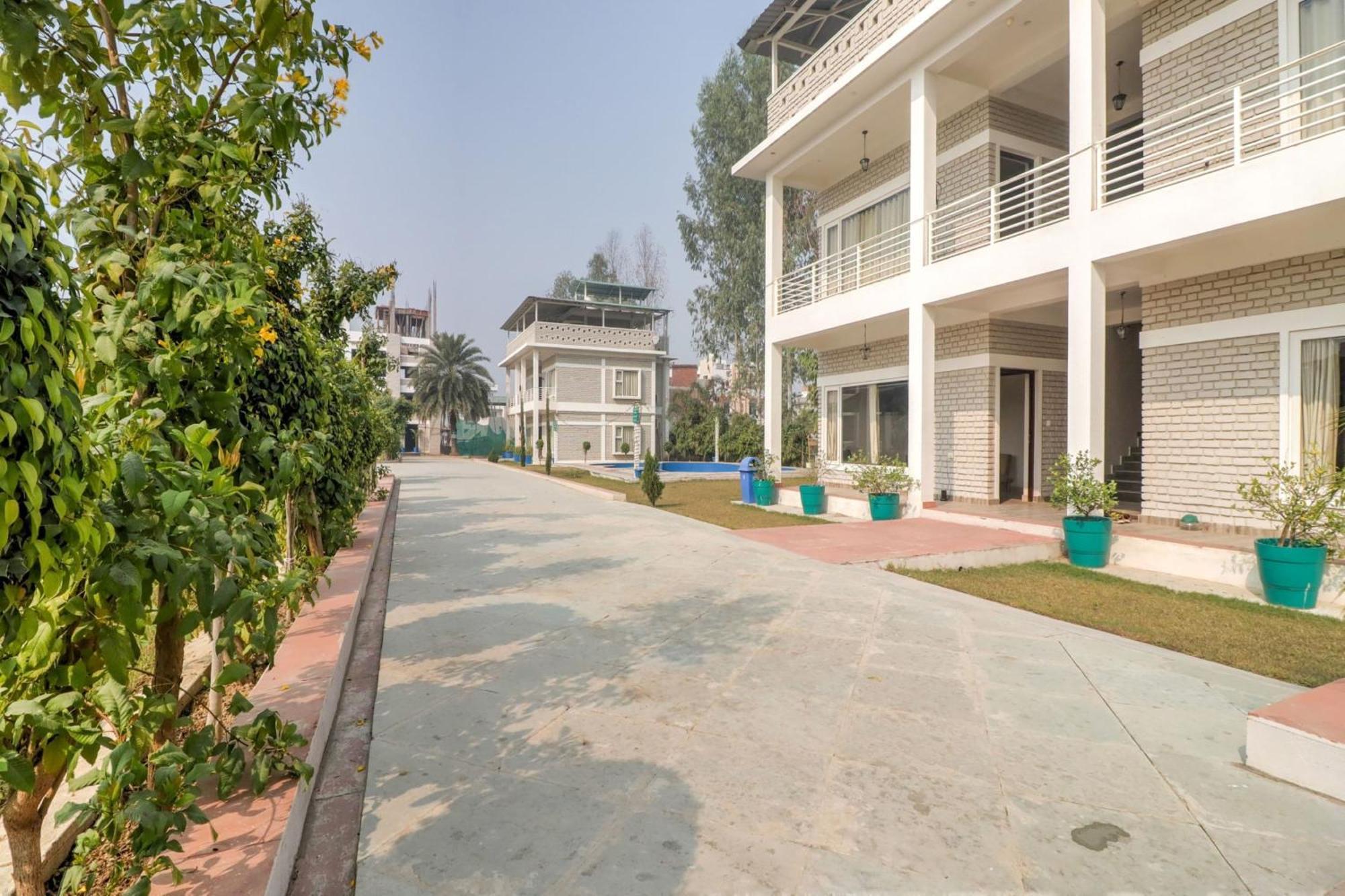 Townhouse Amaraa Farms Near Lulu Hypermarket Лакхнау Екстер'єр фото
