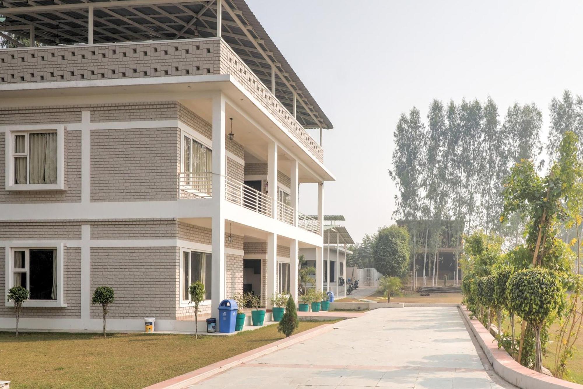 Townhouse Amaraa Farms Near Lulu Hypermarket Лакхнау Екстер'єр фото
